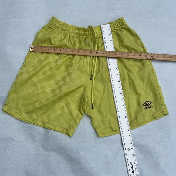 Umbro Mens Checkered Yellow Shorts W/ Elastic Waist & Drawstring Fit - Picture 5 of 5